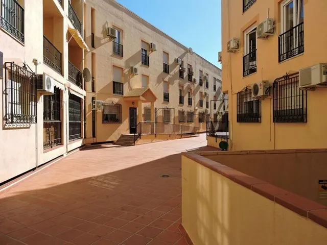 Piso en Churriana de la Vega, Granada — 7