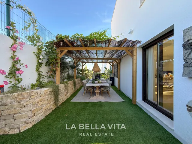 Villa moderna con sótano y piscina privada en venta en Finestrat - Benidorm — 12