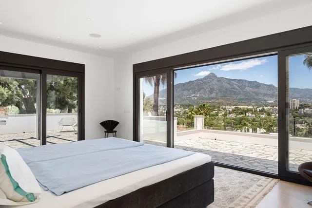 Chalet 4 habitaciones 351m² en venta - Marbella — 18