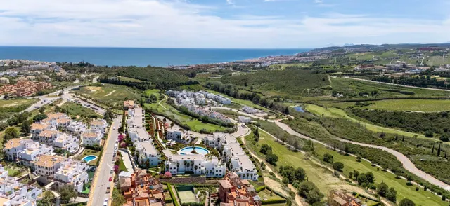 Exclusivo apartamento de obra nueva en Casares Golf - foto 4