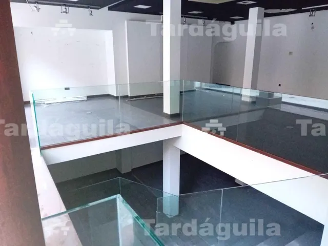 LOCAL EN VENTA — 3