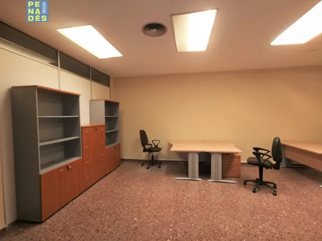 EXCELENTE ubicación PARA DESPACHOS.