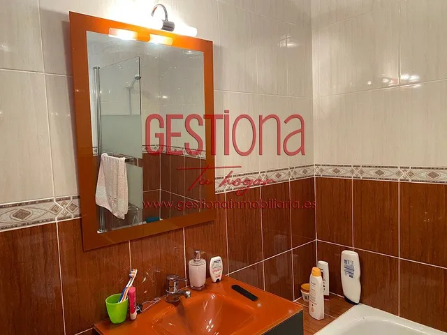 IMPRESIONANTE PAREADO CON PISCINA EN AJO — 24
