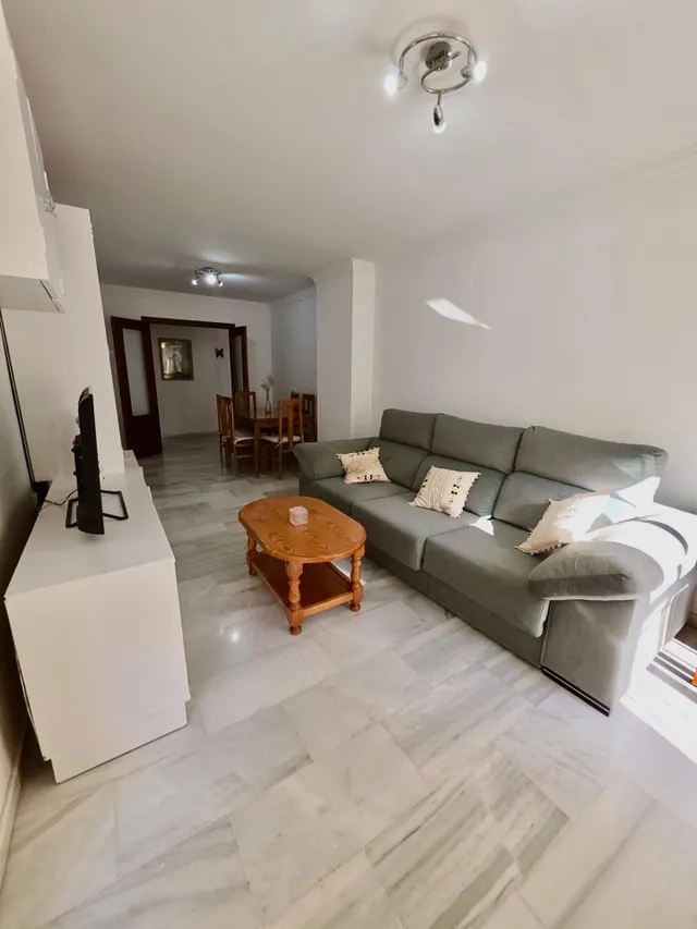 AMPLIO Y LUMINOSO APARTAMENTO DE 3 DORMITORIOS • BENALMÁDENA - foto 4