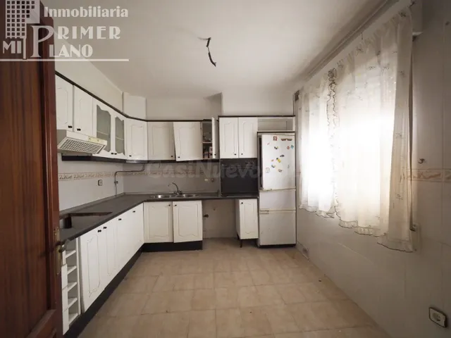 Casa divida en 2 viviendas por planta para reformar por call - foto 3