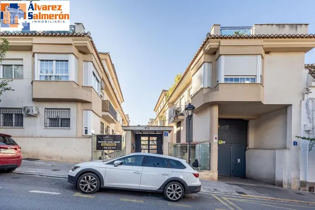 Piso con garaje, trastero y excelente ubicación en Huétor Vega — 25