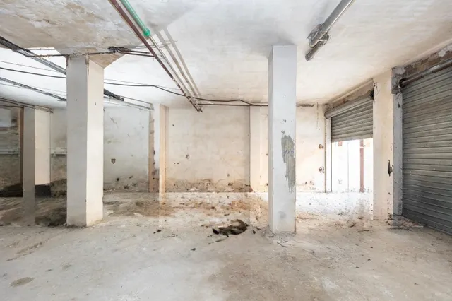 VENTA DE LOCAL DE 179 M2 EN GRANADA (ZONA SAN FRANCISCO) - foto 5