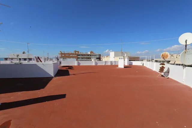 Apartamento recientemente reformado al lado del mar !!! — 40