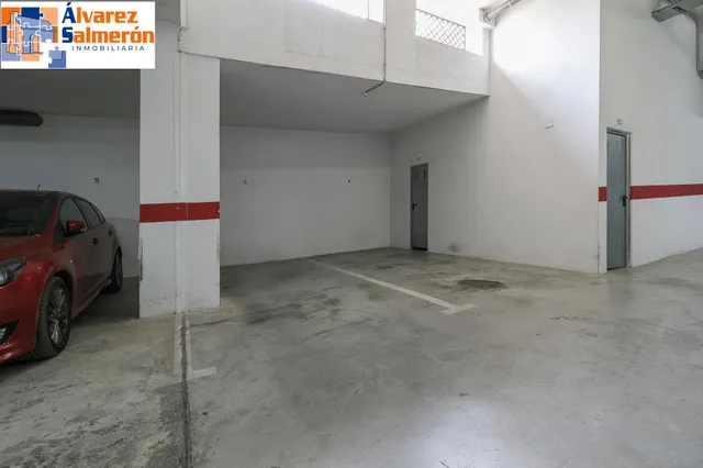 Ático en venta en La Zubia — 27