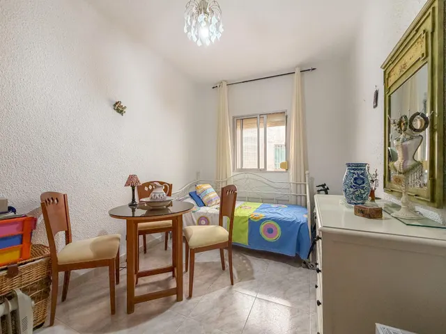 Piso de 2 dorm. reformado para entrar a vivir. — 10