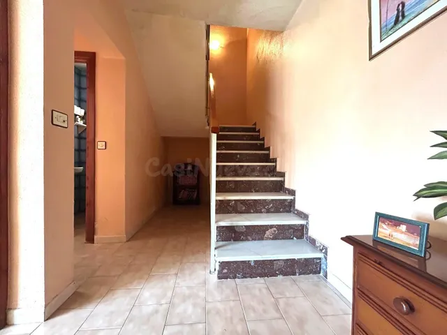 Amplio Dúplex en Adra con Parking y Buen Estado — 3