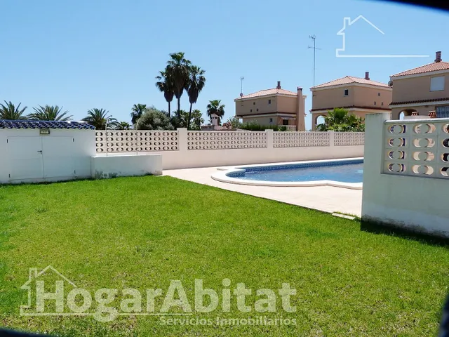 ¡Al lado mismo de la playa! Seminuevo con piscina, terraza y garaje — 19
