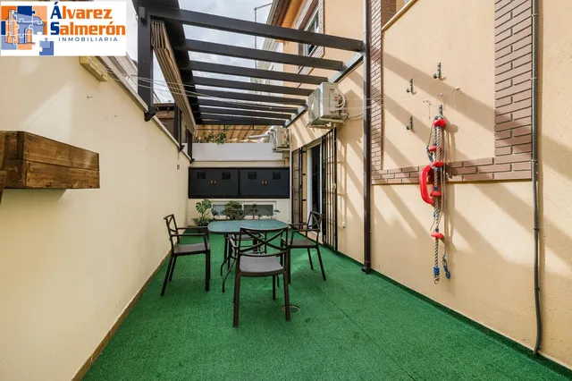 ¡Tu nuevo hogar te espera en Churriana de la Vega! Casa adosada con patio, garaje y futura parada de metro a pocos pasos. — 30