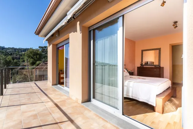 Espectacular Casa en Castellar del Vallès — 26