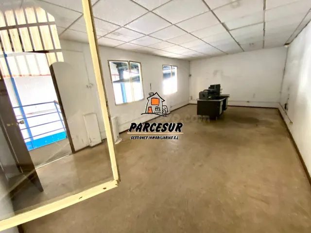 POLIGONO AMARGACENA - NAVE INDUSTRIAL EN VENTA CON UNOS 300  - foto 4