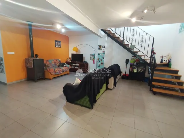 SE VENDE CHALET EN MONFORTE DEL CID — 25