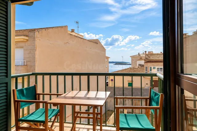 Ático dúplex de 80 m2 con terraza privada y vistas al mar en la Colònia de Sant Jordi — 4