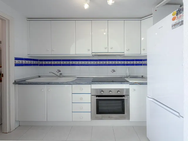 La Veleta! Impresionante Ático con excelente distribución de espacios + Gran terraza y Solarium privado con espectaculares vistas al mar — 15