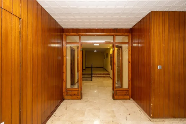 Local comercial de 150 m2 entre Camino de Ronda y Alhamar – doble acceso — 17