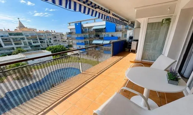 Apartamento con piscina, amplia terraza y parking en Santa M - foto 2
