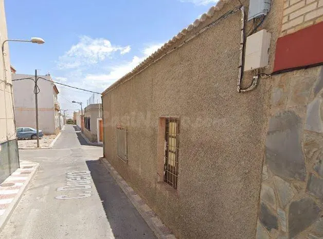 SE VENDE LOTE DE 5 PISOS + 2 TRASTEROS OKUPADOS en Calle SAN - foto 5