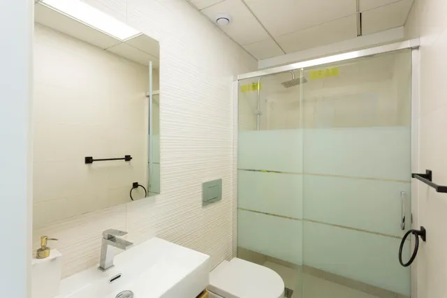 VIVIENDA ADOSADA A ESTRENAR — 19