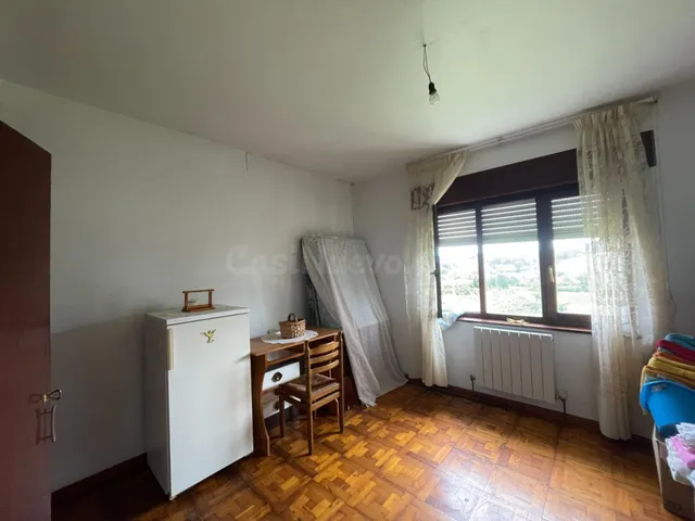 CASA EN ARNUERO CON VARIOS EDIFICIOS ANEXOS - foto 5
