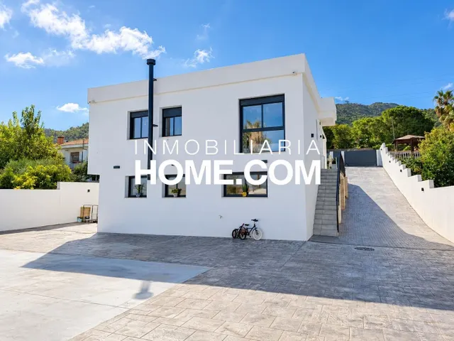 Chalet independiente de diseño moderno con 5 dormitorios, piscina, gran parcela y vistas despejadas en Pinos de Alhaurín — 12