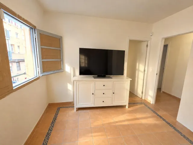 210.000 € | Luminoso piso SUR semirreformado en Casco Antiguo de Leganés (edificio de pocos apartamentos) — 13