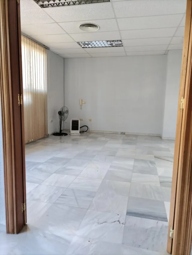 OPORTUNIDAD LOCAL EN  VENTA FERROCARRIL DEL PUERTO! POSIBILIDAD DE CAMBIO DE USO A VIVIENDA, 90 METROS, ASCENSOR, LUMINOSO, 2 GARAJES, 2 TRASTEROS, MEJOR VER... — 9