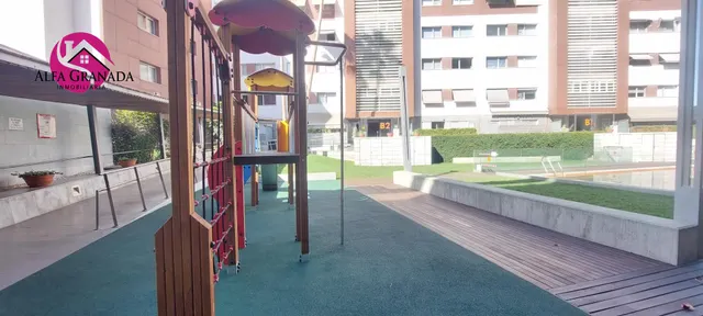 Apartamento amueblado en zona Campus de la Salud, urbanización privada — 31