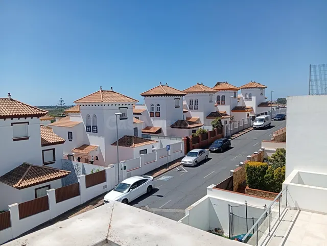 Chalet a la excelencia en Ayamonte, el epicentro de la luz y - foto 2