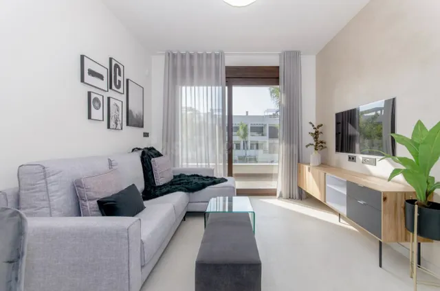 RESIDENCIAL DE OBRA NUEVA DE BUNGALOWS EN LOS BALCONES, TORREVIEJA — 3