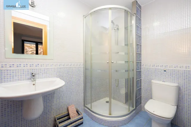 Casa exclusiva junto a Acera del Darro. Pleno centro de Granada. Seminueva y con ascensor propio — 29