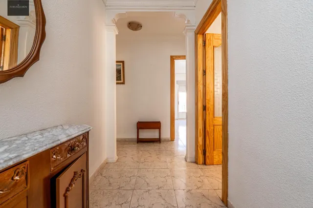 Amplia Casa en Venta en Guadix - Oportunidad de Inversión — 3