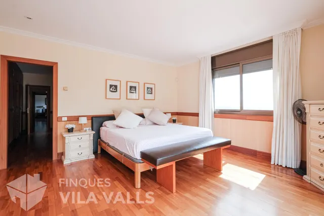 Villa de lujo con piscinas y finca de 6 ha en Sant Feliu de Codines — 10