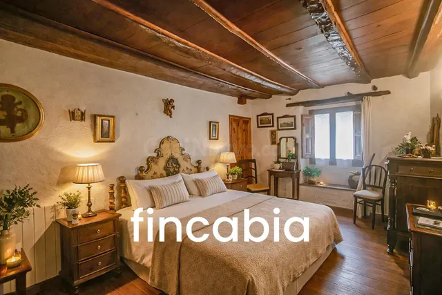 Casa de pueblo en venta en el centro de Riudarenes con patio - foto 3