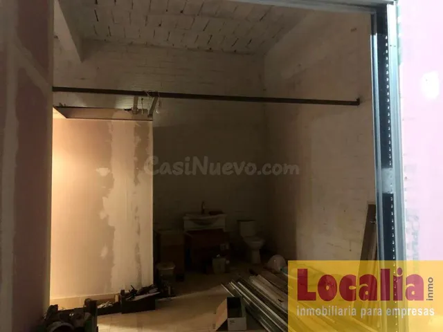 Amplio local de 360 metros en alquiler. Santander. — 6