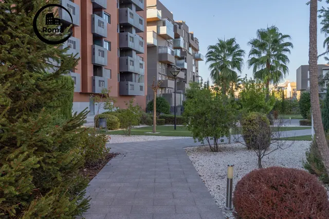 Moderno Apartamento Nuevo en el Campus de la Salud - Granada — 33