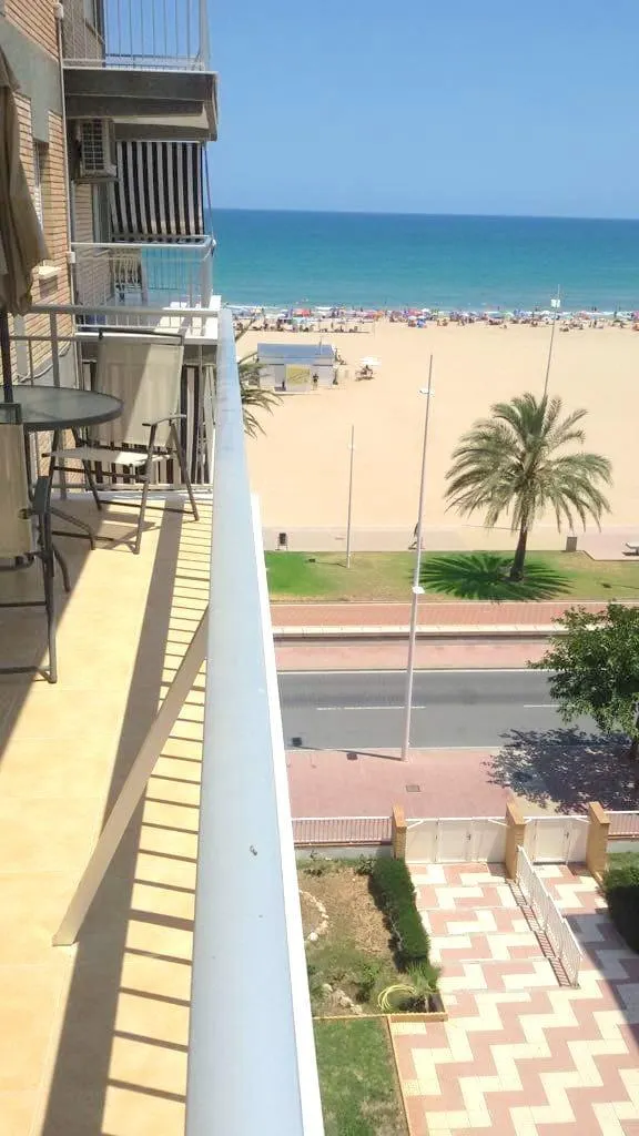 APARTAMENTO EN 1ERA. LINEA DE PLAYA DE GANDIA CON VISTAS AL MAR, Y GARAJE INCLUIDO — 28