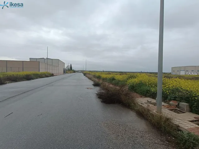 Terreno industrial de 4.096 metros — 17