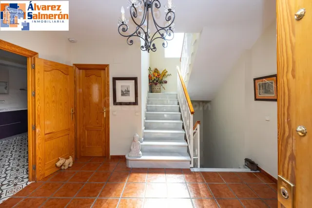 Preciosa casa en Ambroz lista para entrar - foto 5