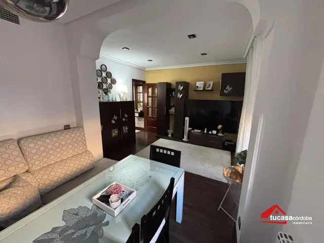 Piso de 2 habitaciones dobles con terraza y ascensor en fátima — 3