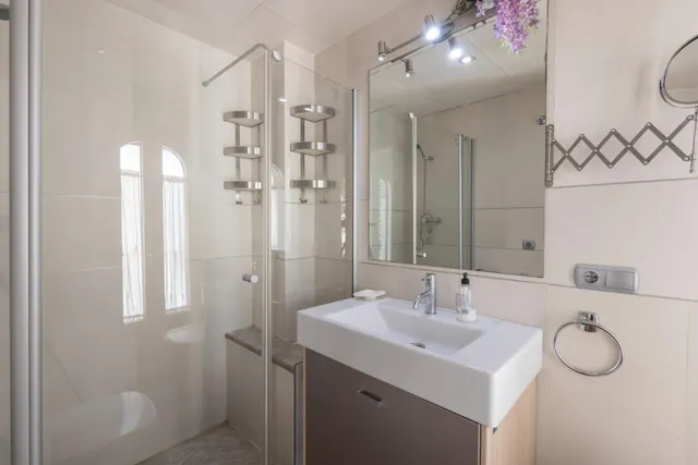 ¡CASA CON ENCANTO Y VISTAS EN PLENA PLAZA DE SANTO DOMINGO... EN EL EMBLEMÁTICO BARRIO DEL REALEJO! — 21