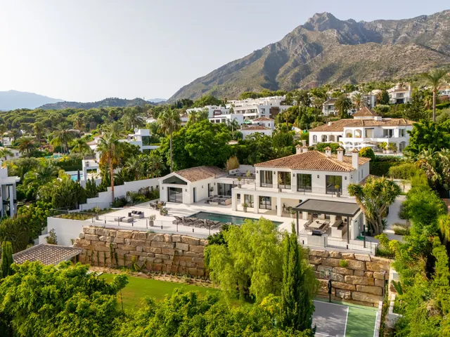 Chalet 5 habitaciones 734m² en venta - Marbella — 48