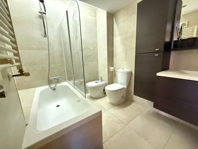 Exclusivo piso con dos terrazas, 3 habitaciones, piscina y maravillosas vistas en playa de aro — 21