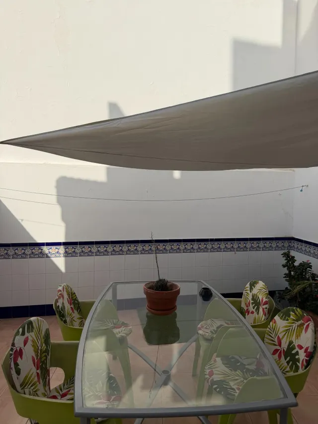 Dúplex familiar con 20 placas solares — 20