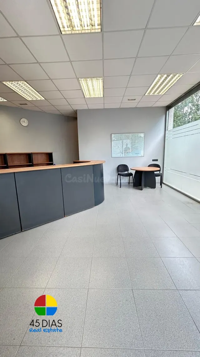 OFICINA EN ALQUILER EN CERDANYOLA DEL VALLÈS – LOCAL ESQUINE - foto 2