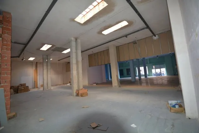 Local comercial en zona del Parque de la Ocarasa. — 8
