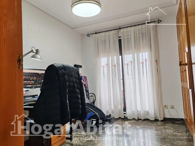 EN RESIDENCIAL CON PISCINA, GARAJE Y TERRAZA EN CAMPANAR — 9